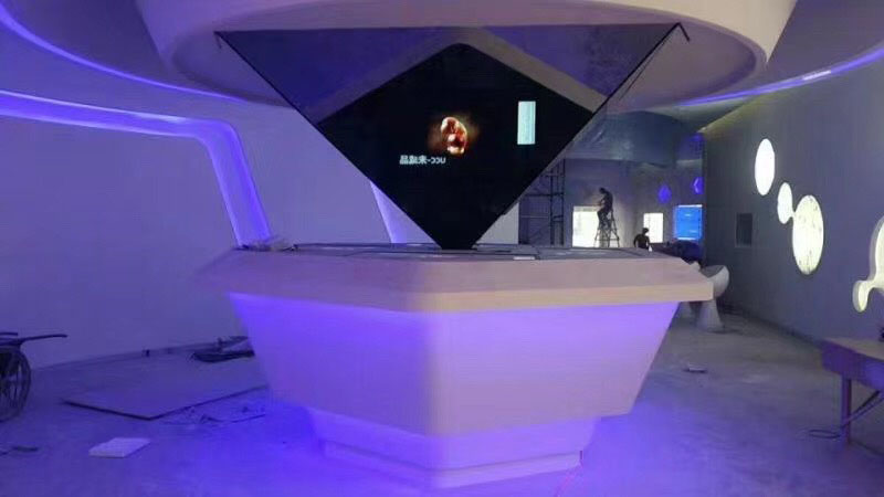淺談全息展示柜和全息的應(yīng)用場地金冠毅全息展示柜廠家